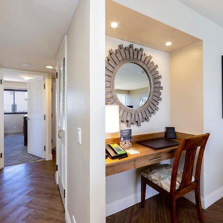 Ocean Front Spectacular Condo ホノルル エクステリア 写真