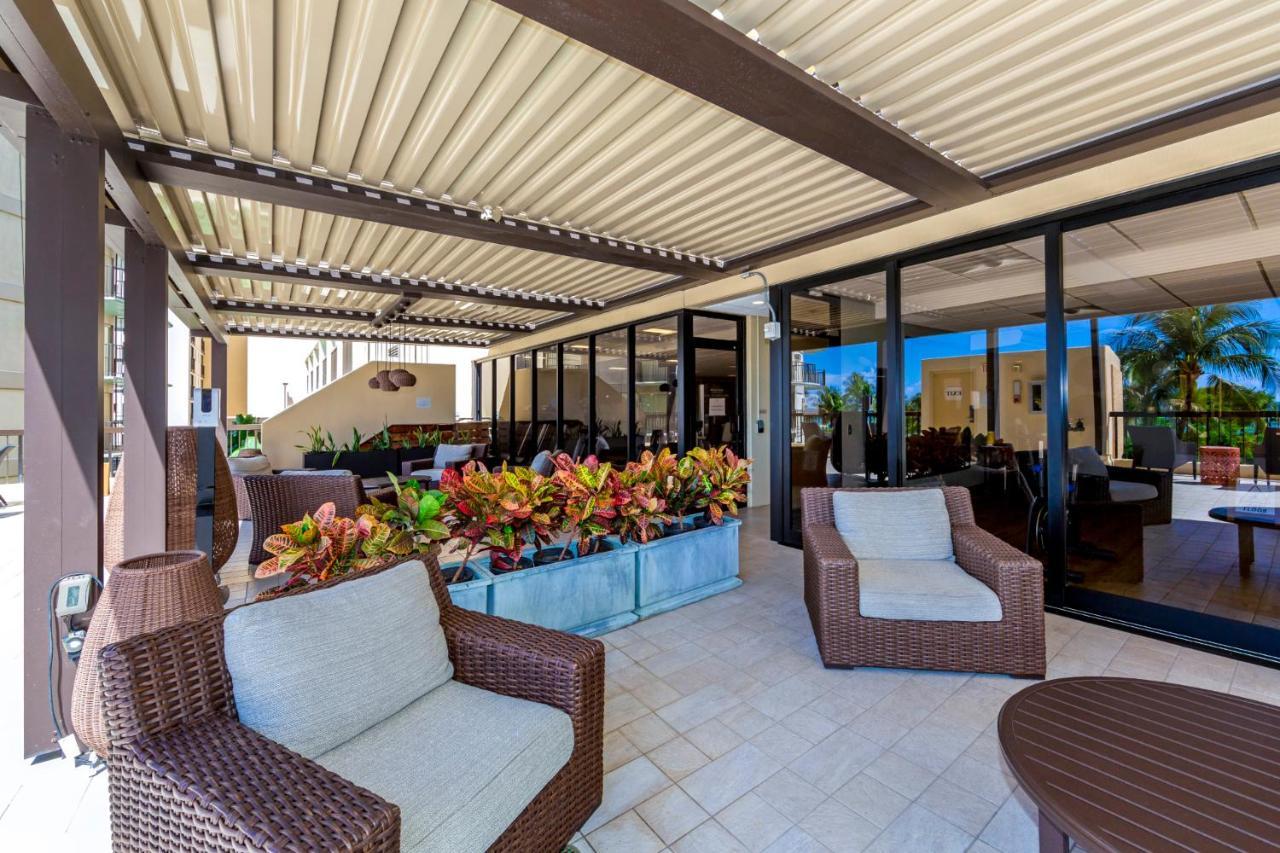 Ocean Front Spectacular Condo ホノルル エクステリア 写真